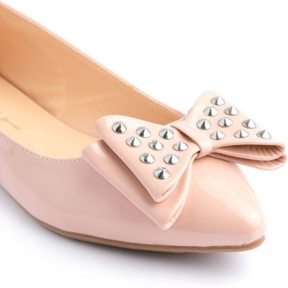 NIB STUDDED BOW FLATS - Picture 3 of 3